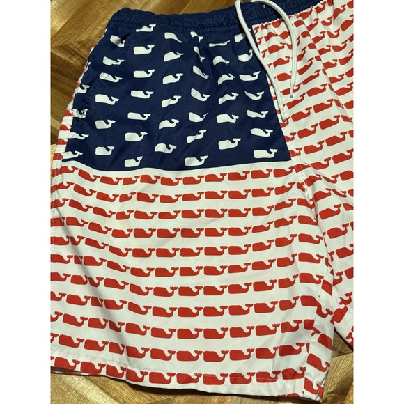Vineyard Vines Mesh Lined Swim Trunks AOP  Red White Blue Whale Print Mens‎ L - Picture 3 of 7